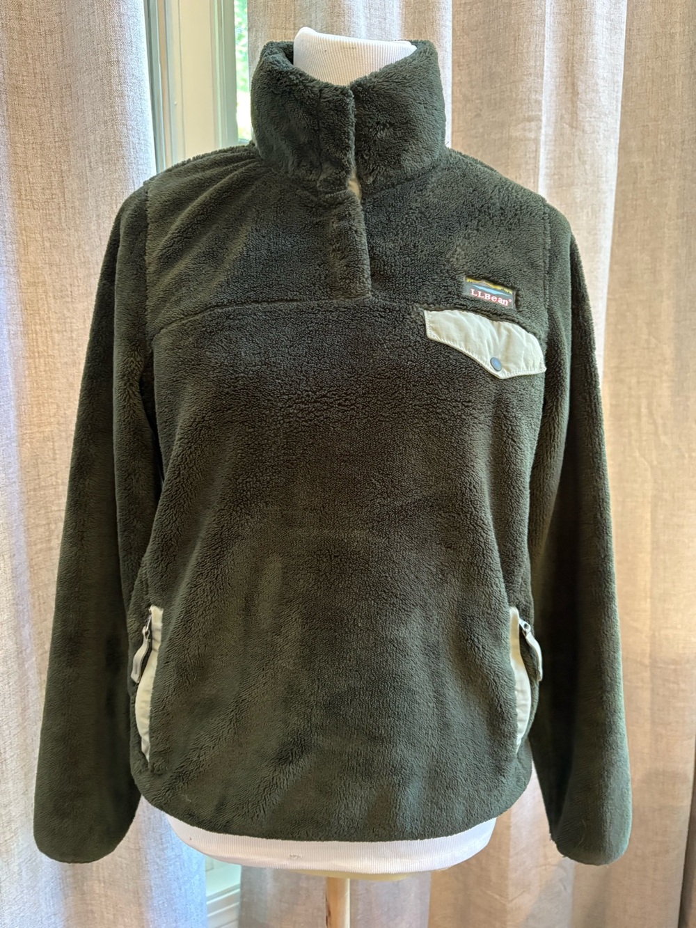LL Bean lush green branded fleece pullover size small